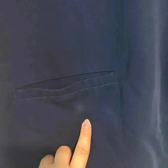 FIGS Technical Collection Womens Casma Three Pocket Scrub Top Navy Blue Size S - Picture 4 of 5